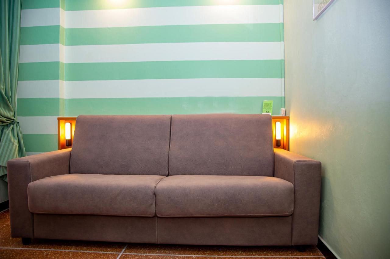 Albergo Glory บอร์เก็ตโต ซานโต สปีริโต ภายนอก รูปภาพ