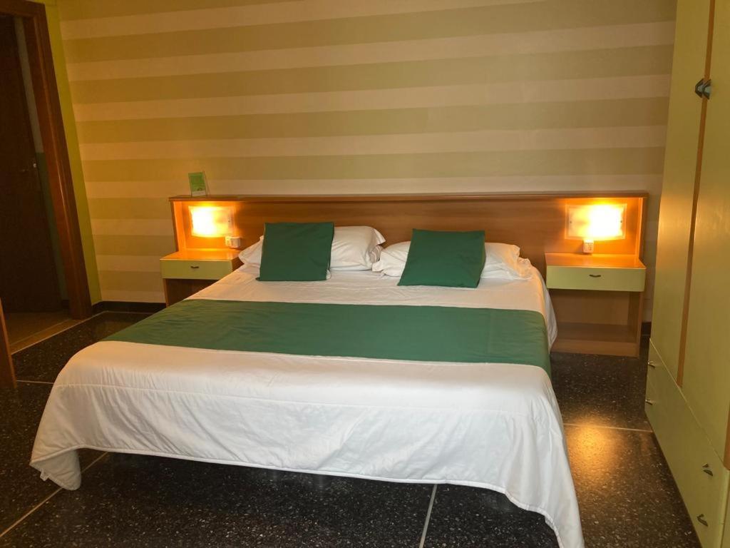 Albergo Glory บอร์เก็ตโต ซานโต สปีริโต ภายนอก รูปภาพ