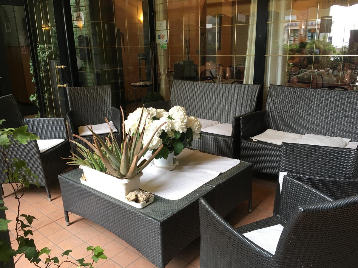 Albergo Glory บอร์เก็ตโต ซานโต สปีริโต ภายนอก รูปภาพ